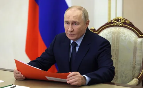 Сердар Бердымухамедов и Гурбангулы Бердымухамедов поздравили Владимира Путина с днем рождения