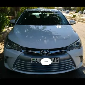 Toyota Camry 2016