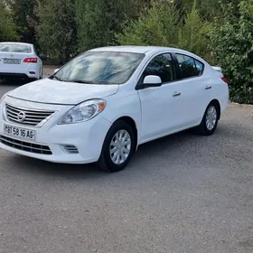 Nissan Versa 2014