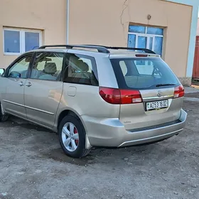 Toyota Sienna 2005