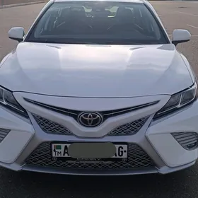 Toyota Camry 2020