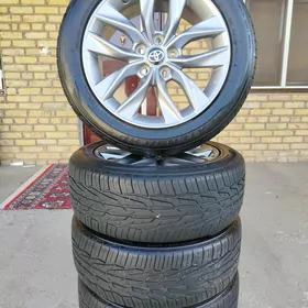 Teker 215/55R17