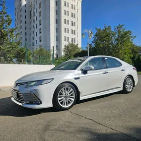 Toyota Camry 2018