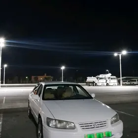 Toyota Camry 2001