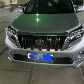 Toyota  Prado  2015 y oni