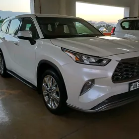 Toyota Highlander 2020