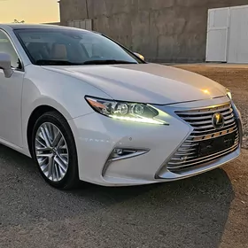 Lexus ES 2018