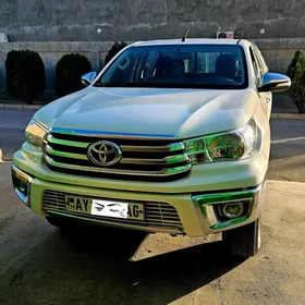 Toyota Hilux 2016