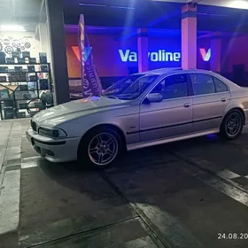 BMW E39 1998