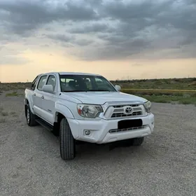 Toyota Tacoma 2015