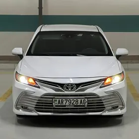 Toyota Camry 2020