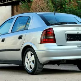 Opel Astra 2000