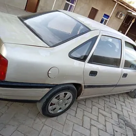 Opel Vectra 1989