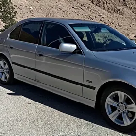 BMW E39 1999