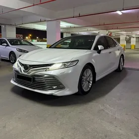 Toyota Camry 2018