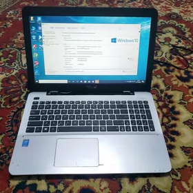 Notebook Asus core i5 4 pok