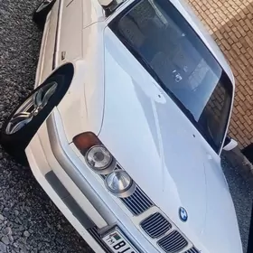 BMW 525 1989