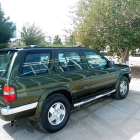 Nissan Pathfinder 1998