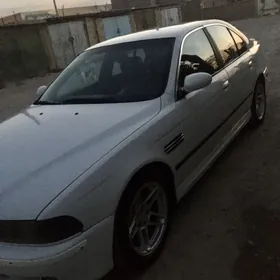 BMW E39 1998