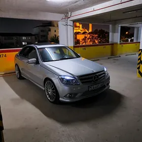 Mercedes-Benz C300 2010