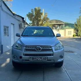 Toyota RAV4 2011