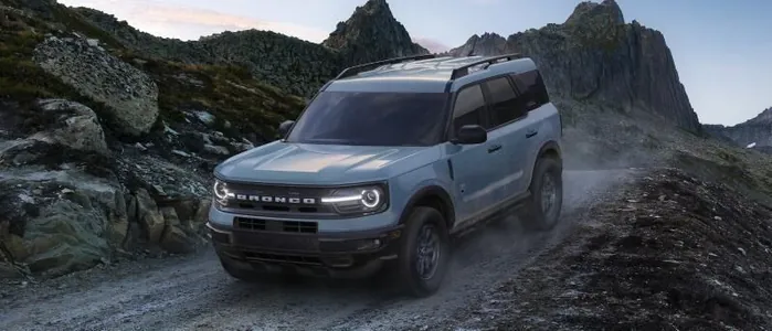 Ford Toyota-syny terk edip, "Bronco" satyn alanlara pul hödürleýär