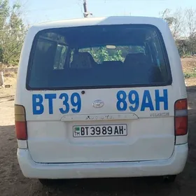 Toyota Hiace 2004