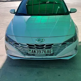 Hyundai Elantra 2021