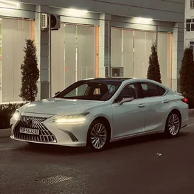 Lexus ES 350 2019