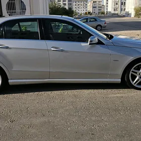 Mercedes-Benz E350 2011