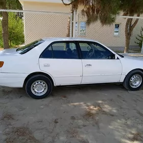 Toyota Corona 1999