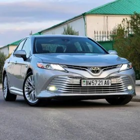 Toyota Camry 2018