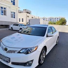 Toyota Camry 2013