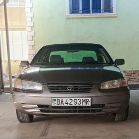 Toyota Camry 1998