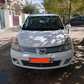 Nissan Versa 2010