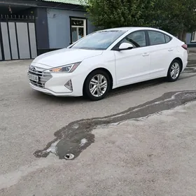 Hyundai Elantra 2019