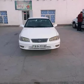 Toyota Camry 2000