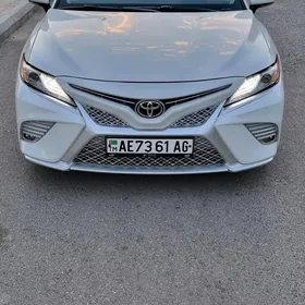 Toyota Camry 2018