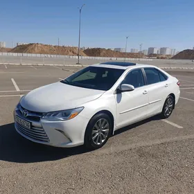 Toyota Camry 2017