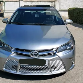 Toyota Camry 2017