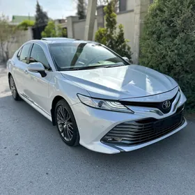 Toyota Camry 2018