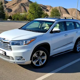 Toyota Highlander 2016