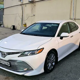 Toyota Camry 2020