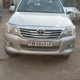 Toyota Hilux 2012