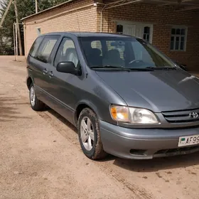 Toyota Sienna 1999