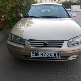 Toyota Camry 1998