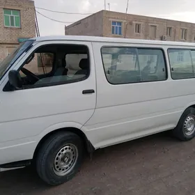 Toyota Hiace 2003