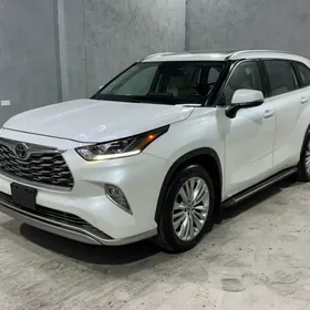 Toyota Highlander 2021