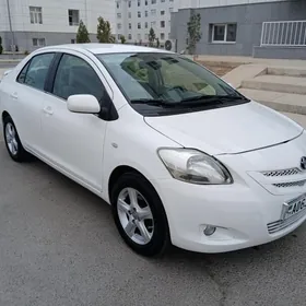 Toyota Yaris 2010