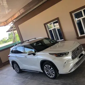 Toyota Highlander 2020